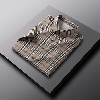 Висококачествена луксозна мъжка риза от ледена коприна 2023 Лятна нова безследна къс ръкав Корейска небрежна универсална удобна раирана риза