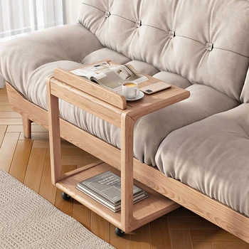 Скандинавски ръб от масивна дървесина с няколко функции, подвижен шкаф до дивана, нощна количка в спалнята.